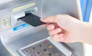 Addio ai prelievi al Bancomat! Scopri il nuovo metodo per ritirare contanti